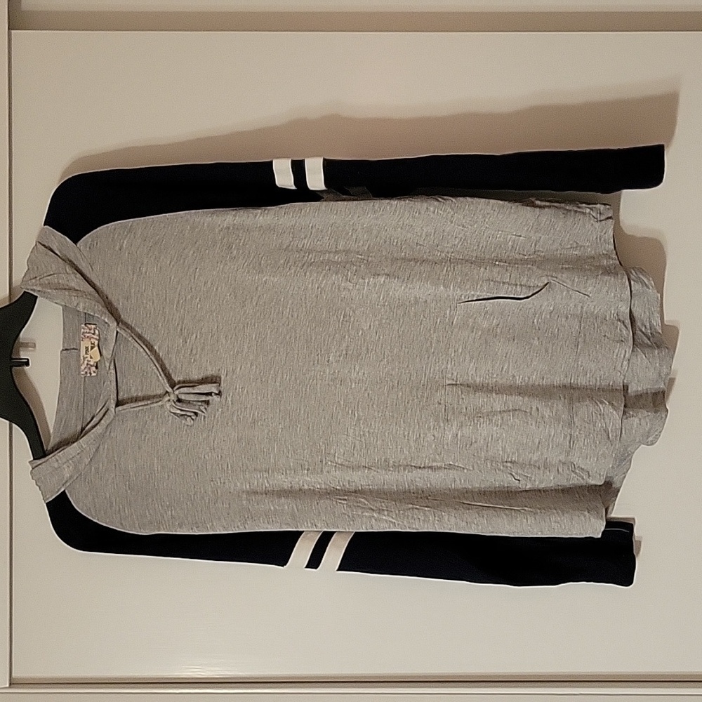 ● Super Soft Hoodie Tee | Medium